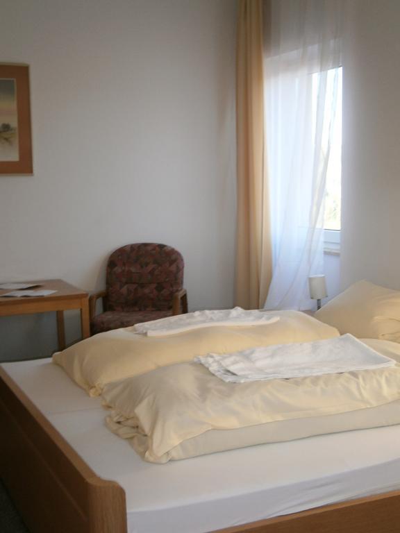 Hotel Strauss Waldbronn Pokoj fotografie