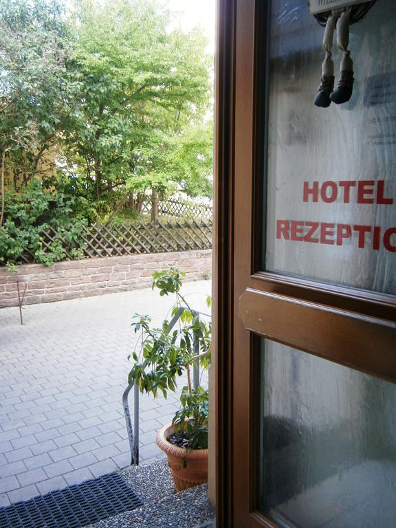 Hotel Strauss Waldbronn Exteriér fotografie