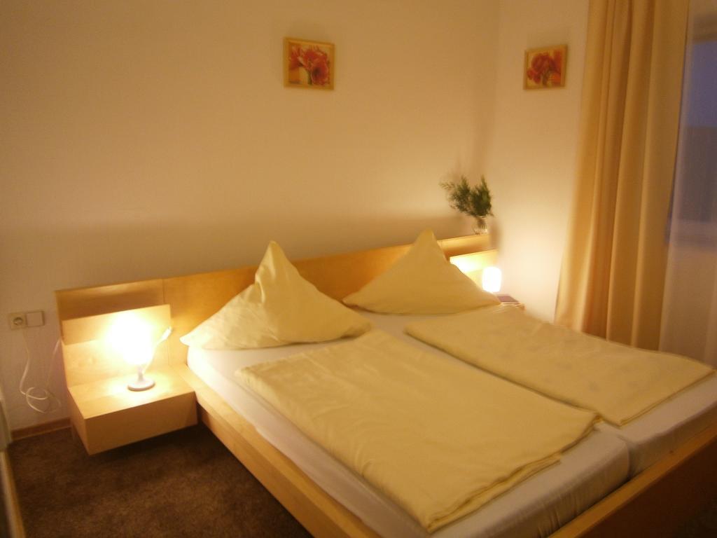 Hotel Strauss Waldbronn Pokoj fotografie
